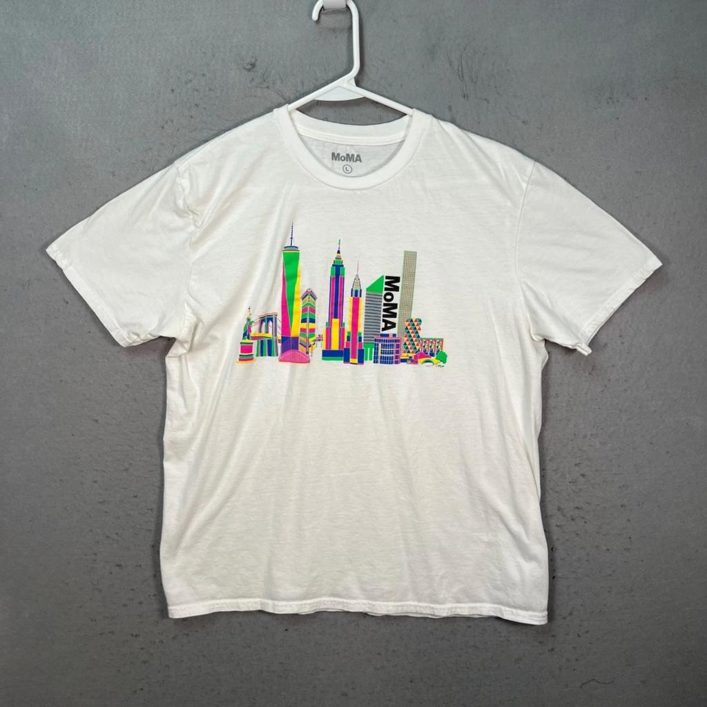 MoMA Mens Size Large White T-Shirt Colorful New York City Skyline