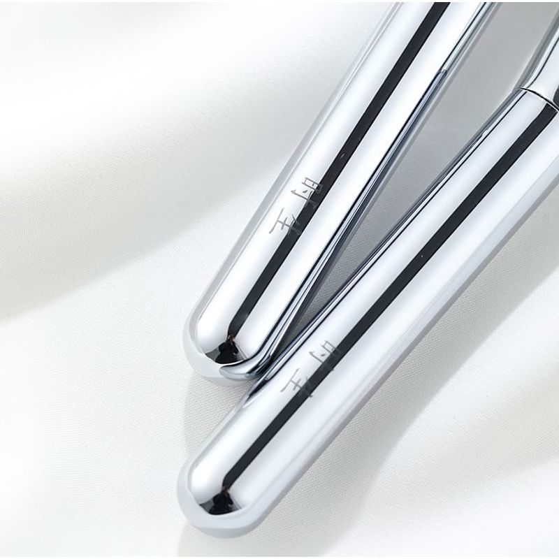 Kochanie - Angled Foundation Brush