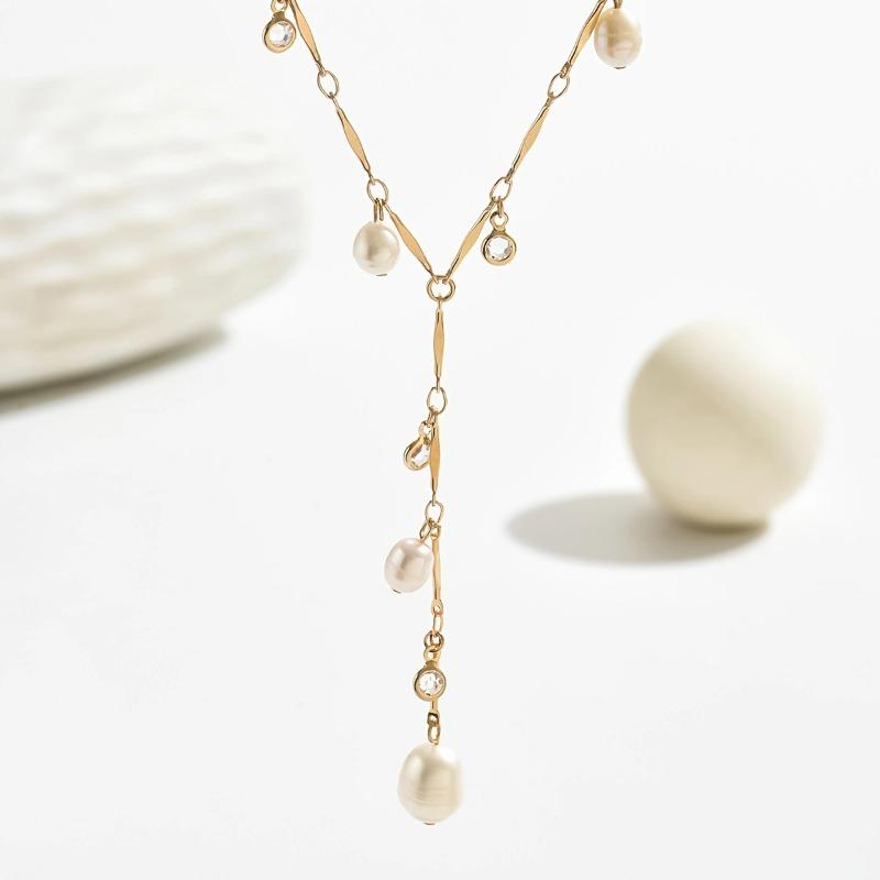 French Retro Elegant Exquisite Imitation Zircon Simple Temperament Necklace Female Bride Engagement Wedding Zircon Accessories