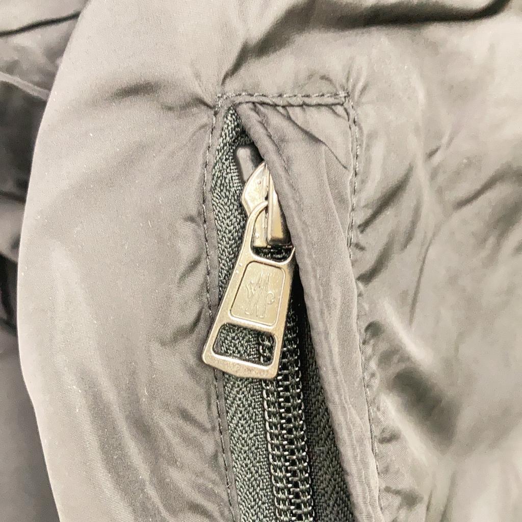 Moncler D10914163405 JEANCLAUDE Nylon Kapuzenjacke 3 schwarz Gebraucht