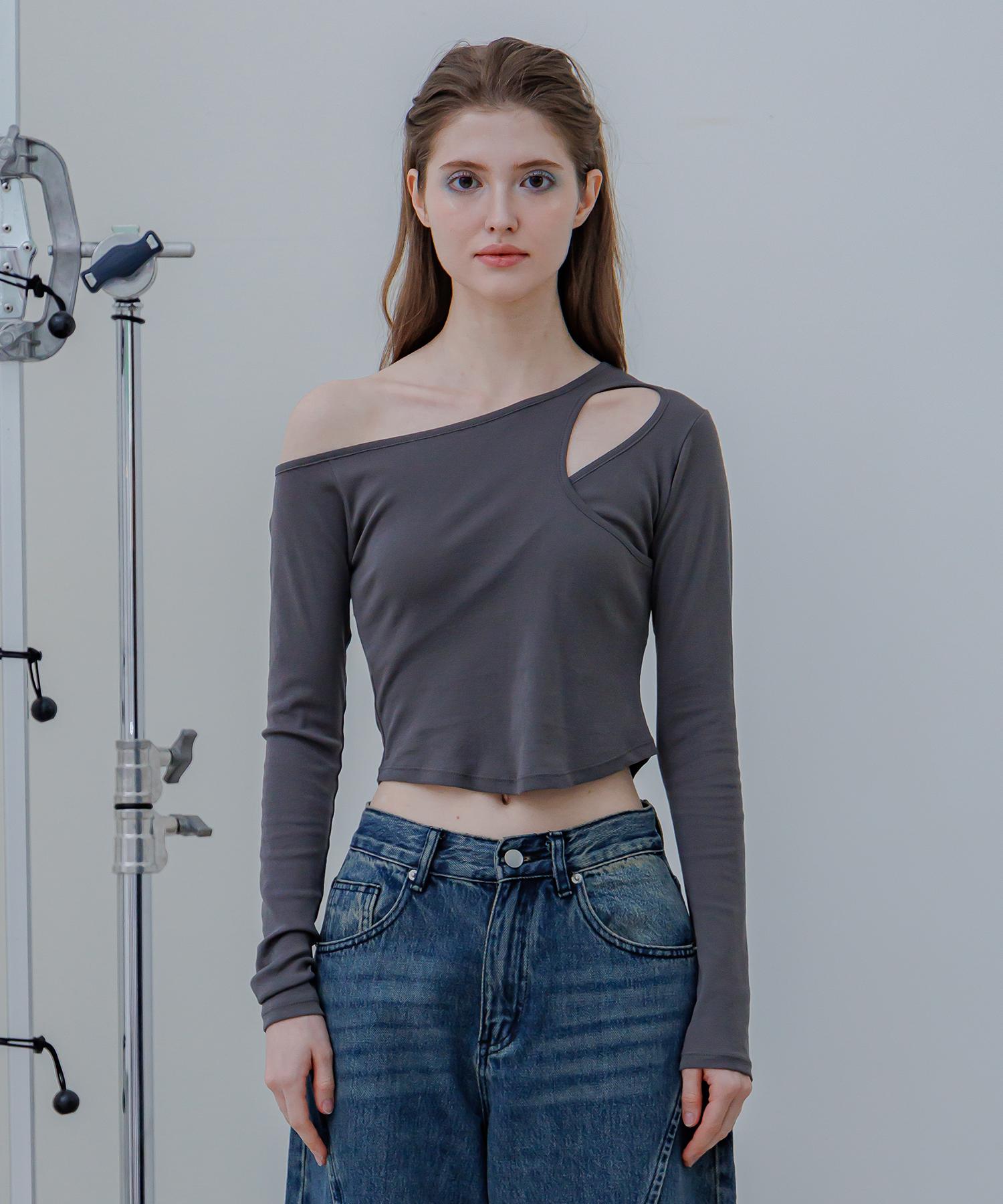 Archive Cutout Asymmetrical Long Sleeve Top Black/Free