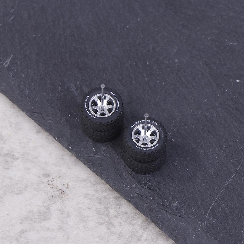 1 Pair Of 1/64 Off-Road Wheels 15Mm Dia Rubber Tires + Wheel 1:64 Model Car Suv Modified Parts For Remote Control Car