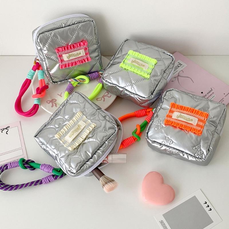 Waterproof Sanitary Pad Storage Pouch Silver Bowknot Design Portable Square Makeup Organizers For Women Travel Essential