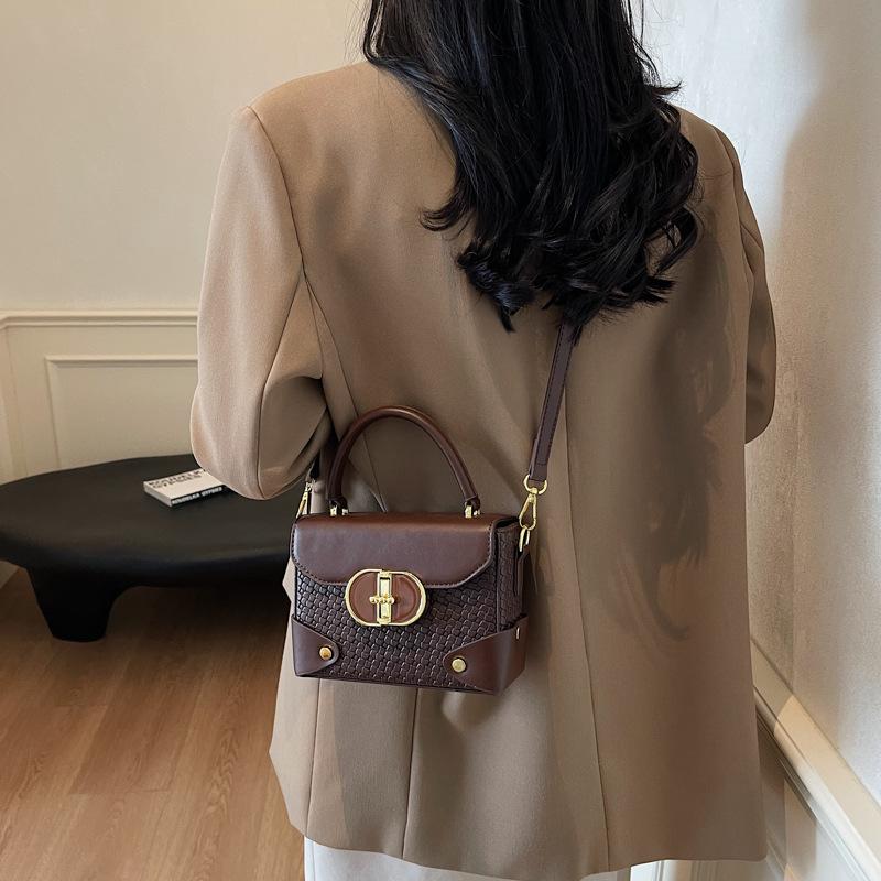 Bag Women's Bag Retro Casual Handheld Winter Bag Trend Versatile 2025 Box New Fashion Shoulder