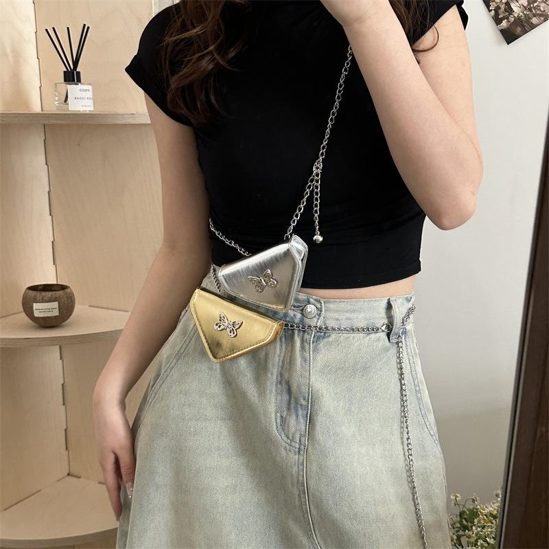 D shaped Triangle Bag Women's Decorative One shoulder Diagonal Straddle Bag Small Bag Fashionable Versatile Fashion Chain Mini Exterior Bag