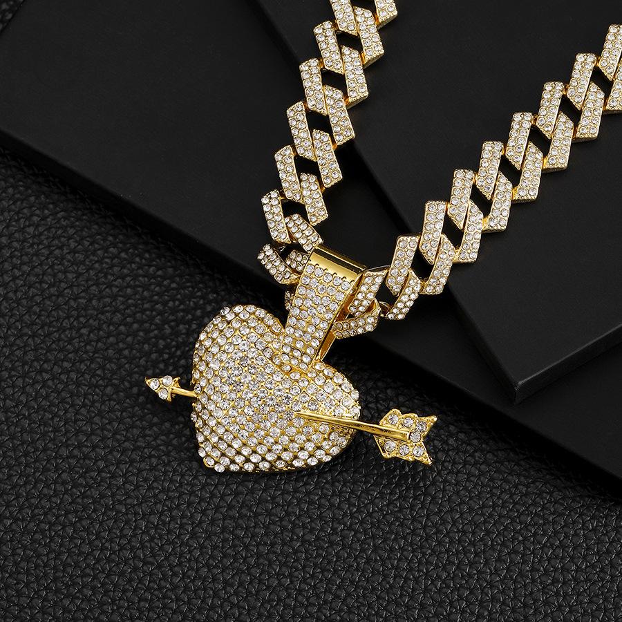 European and American New Personalized Arrow Piercing Pendant Heart-shaped Full Diamond Fashionable Street Hip-hop Diamond Cuban Necklace