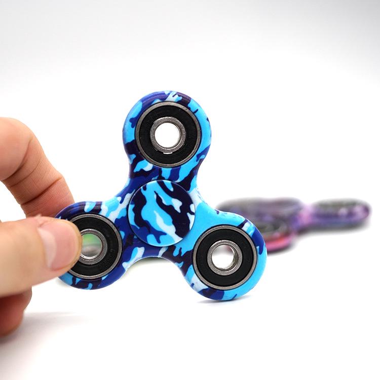Camouflage Painted Finger Spinner with EN71 Certification