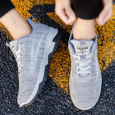 Frühling und Sommer neue fliegengewebte atmungsaktive Sport-Reiseschuhe Low-Top Bergsteigen Herrenschuhe lässige vielseitige Schuhe