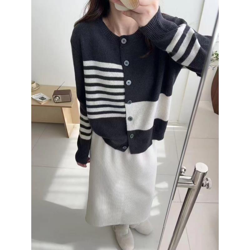 

Дизайнерский свитер-жакет контрастного цвета, женская осенне-зимняя новинка, вязаный кардиган, свободный топ с запахом One Size чёрный