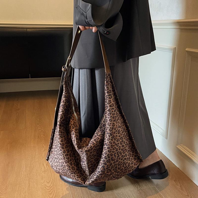 2025 New Leopard Print Versatile Women's Shoulder Bag - Casual, Stylish, Large Capacity Handbag