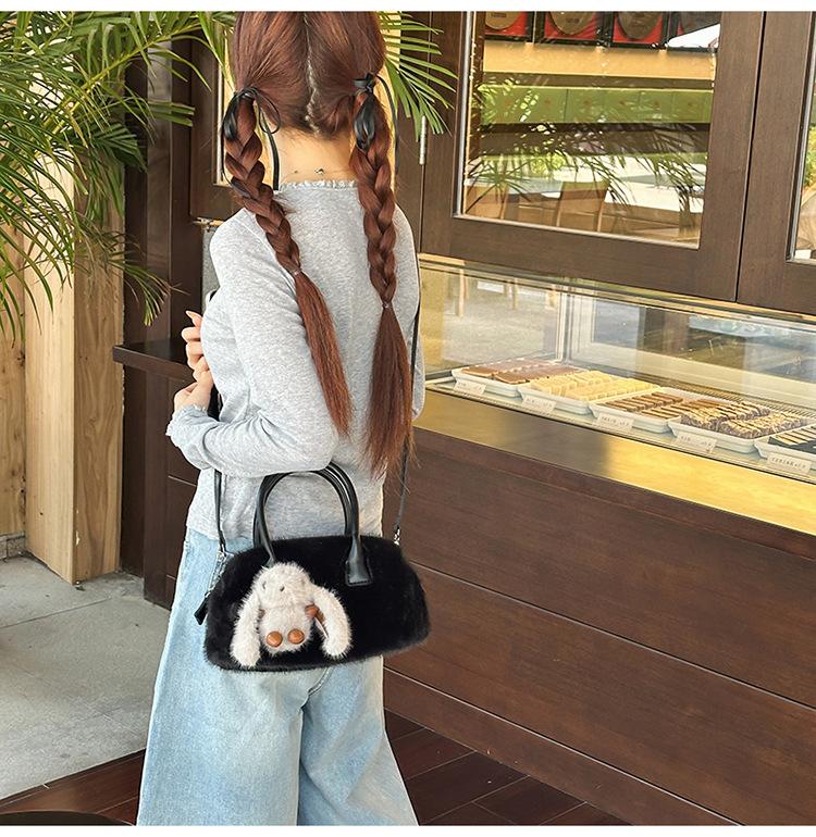 Solid Color Faux Fur Women's Small Shoulder Bag Simple Handle Crossbody Bag Casual Female Clutch Purse with Cute Rabbit Pendant