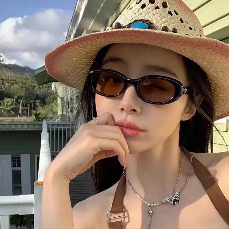 Korean Style Oval Frame Retro Star Sunglasses for Women