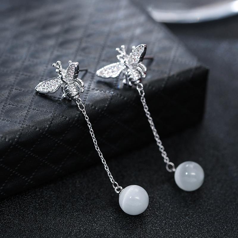 Exaggerated Honeybee Cross Earrings with Long Chain Pearl Pendant - S925 Silver Needle платиновый