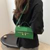 Summer New Niche Design Retro Fashion Casual Shoulder Messenger Bag Bag Personalized Portable Small Square Bag