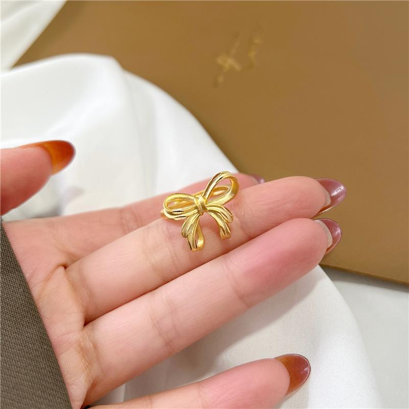 All in one color, exaggerated personality, fashionable female ring, female