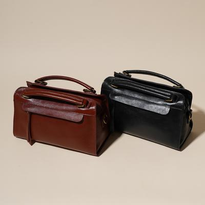 New 2025 Spring and Summer Fashion Casual Versatile Niche High-end Retro Cowhide Simple Shoulder Messenger Handbag