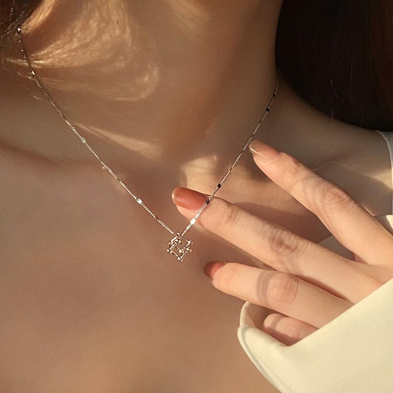 Creative Geometry Hollowed-out Cubic Pendant Necklace for Woman Korean Personalized Collarbone Chain Jewelry