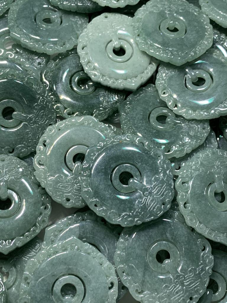 Naturalny Jadeit Klasy A Niebieska Woda Karta Błogosławieństwa Wielu Tematów Wachlarz Wisiorek