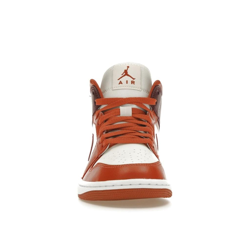 Baskets Air Jordan 1 Mid Dusty Peach pour femme, orange nuit-marron voile BQ6472-200