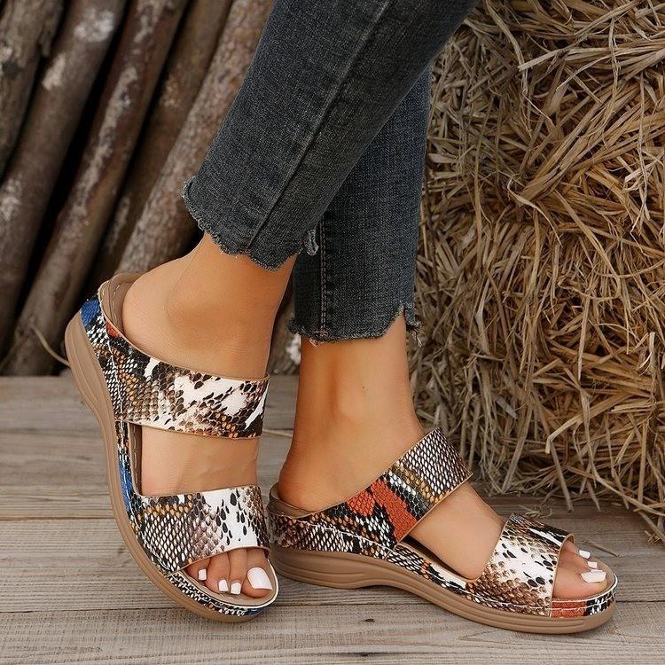 2025 new large size slippers women's slope heel snake pattern thick bottom one-word slippers fish mouth casual beach slippers