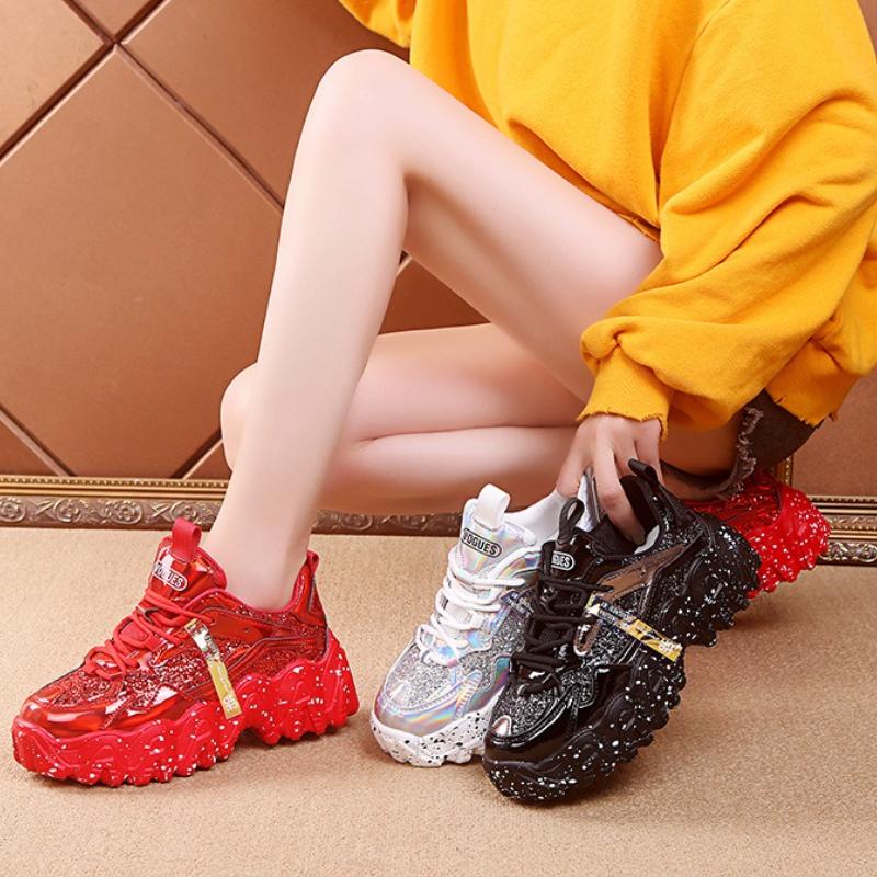 Mode Femmes Chaussures à Plateforme Rouges Luxe Semelle Épaisse Chaussures Noires Femmes Printemps Cuir Chunky Mode Paillettes Séquins Baskets Décontractées