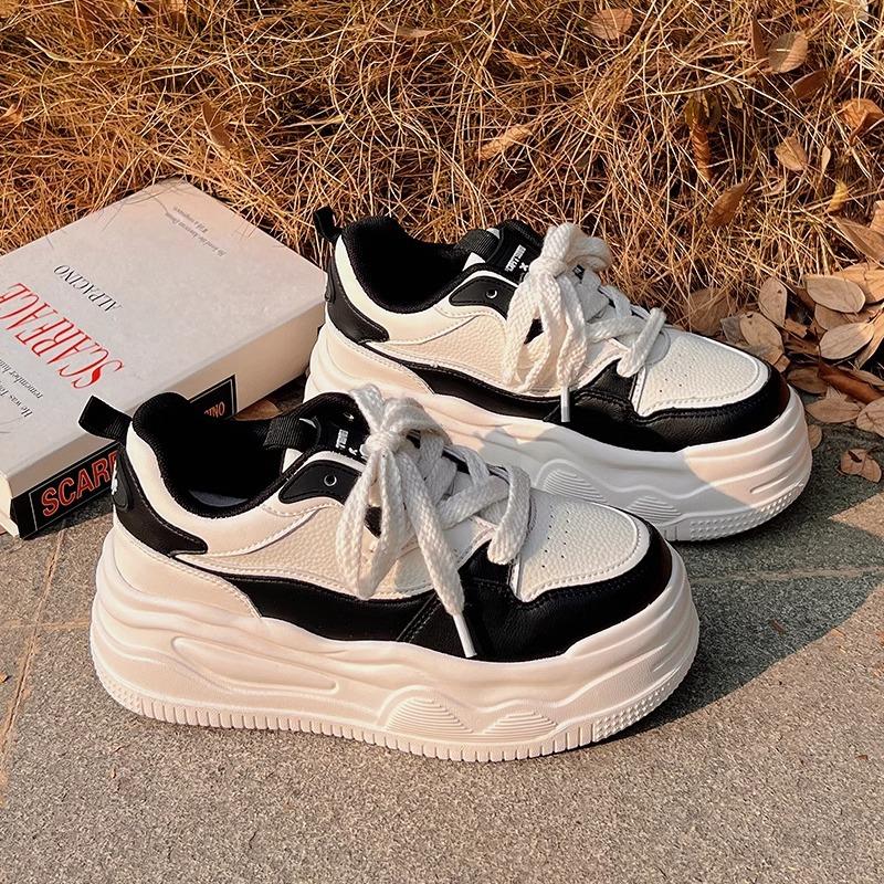 

Little white shoes women s spring 2025 new thick-soled heightening board shoes women s niche versatile original sports and leisure shoes women 40