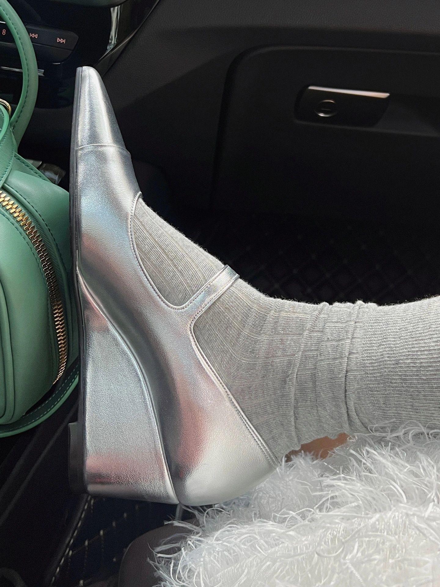 

Кожаный французский нишевый дизайн пряжка на одно слово острый носок танкетка толстый каблук Мэри Джейн одинарная обувь женские весенне-летние туфли на высоком каблуке 40 серебряный