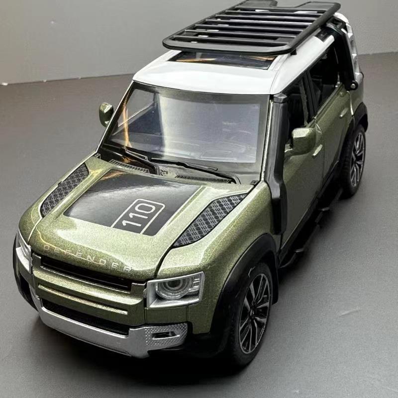 1/32 Range Rover Defender SUV Alloy Car Model Diecast Metal Toy Simulation Off-road Vehicles Model Sound and Light Toys Car Gift