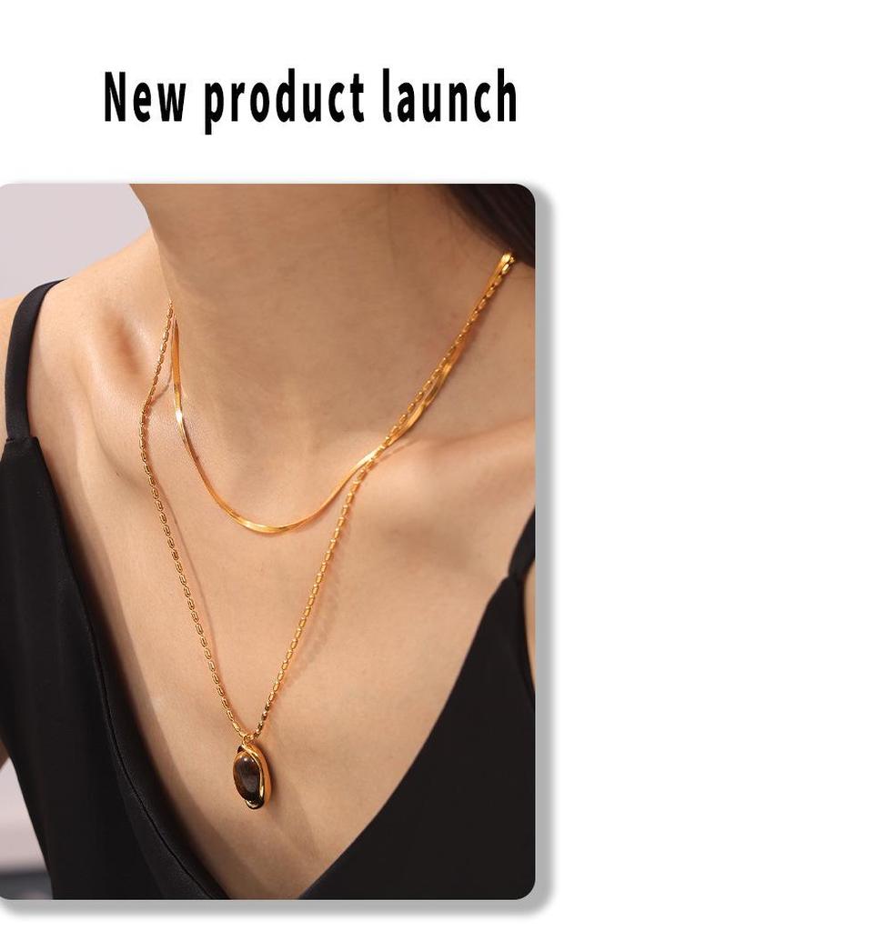 French-Inspired Oval Tiger Eye Pendant Necklace - 18K Gold-Plated Titanium Steel