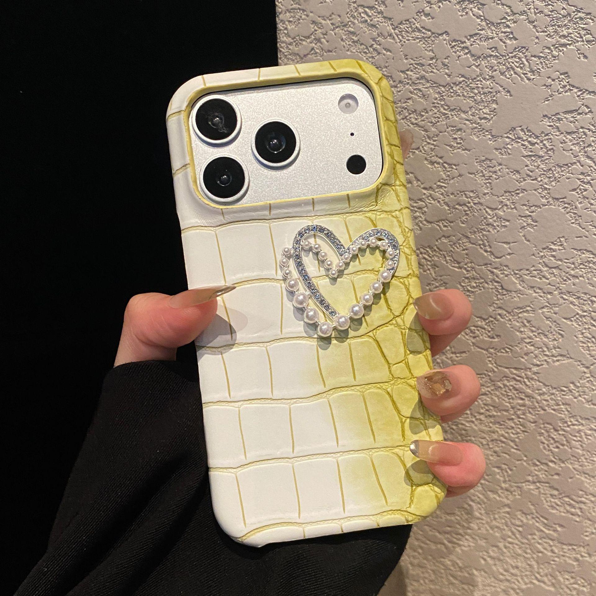 

Crocodile Pattern Color Block Heart Pearl Phone Case for Apple 12/13/14/15/16/17 Pro/Pro Max iPhone 13