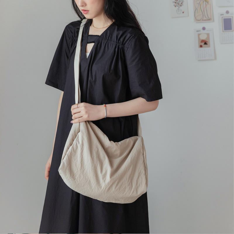 New Soft Cloth Bag Women's Messenger Bag Japanese Canvas Bag Student Class Bag Large Capacity Simple Cloth Bag Shoulder Bag Tide
