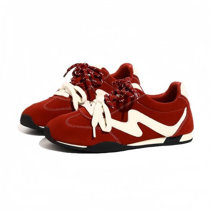 Retro red splicing flat bottom women's new comfortable and light feet small leisure sports