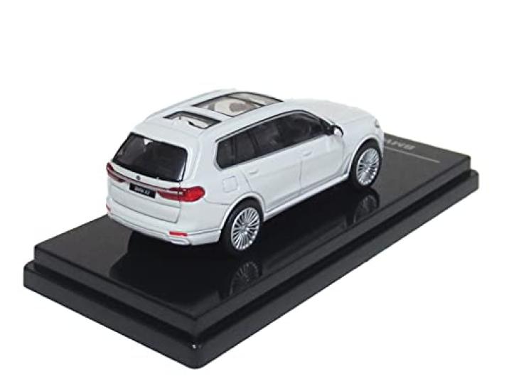 PARAGON Scale BMW X7 White RHD Miniature Car 1/64