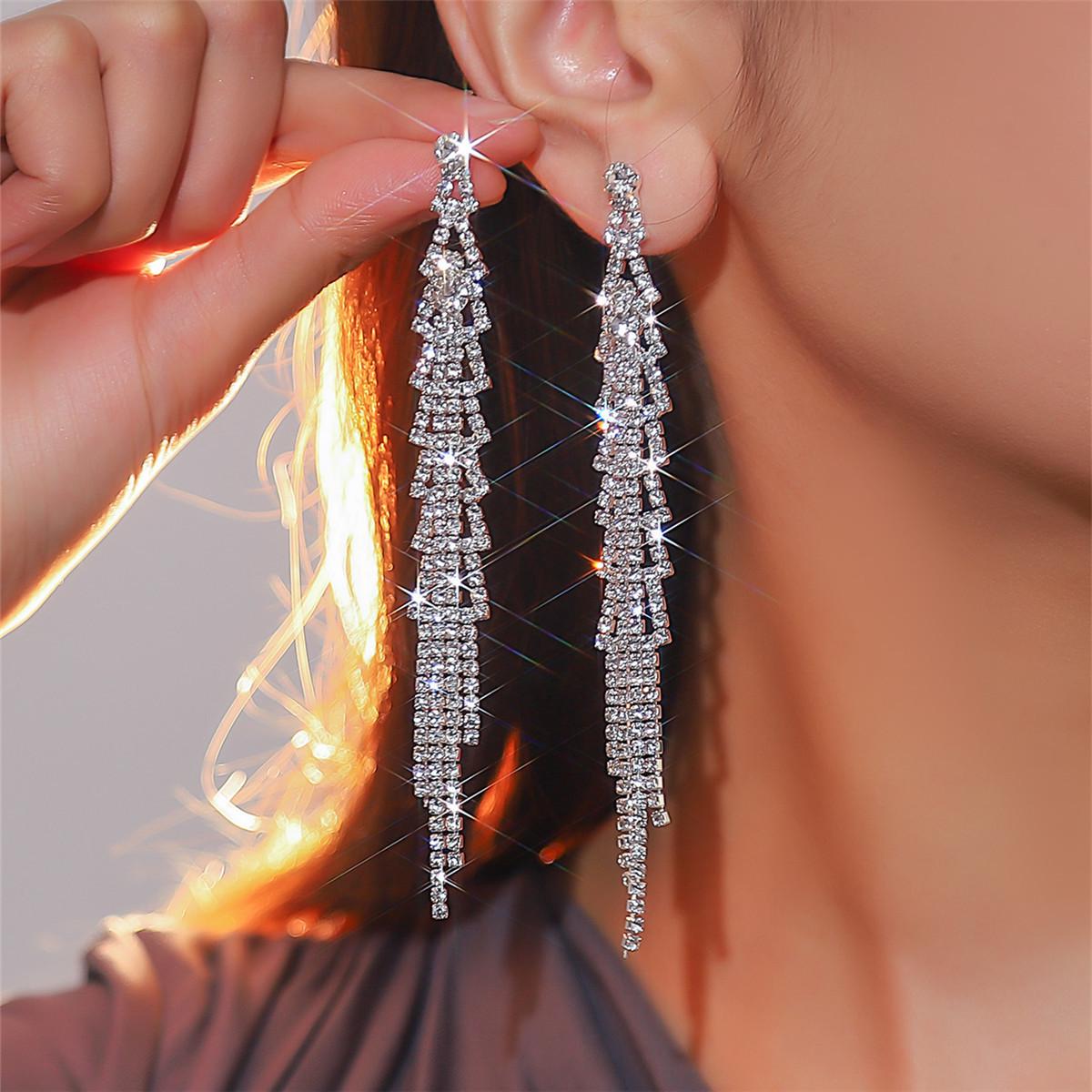 

High-End Full Diamond Long Tassel Earrings for Women – Elegant Fashion Accessory серебряный
