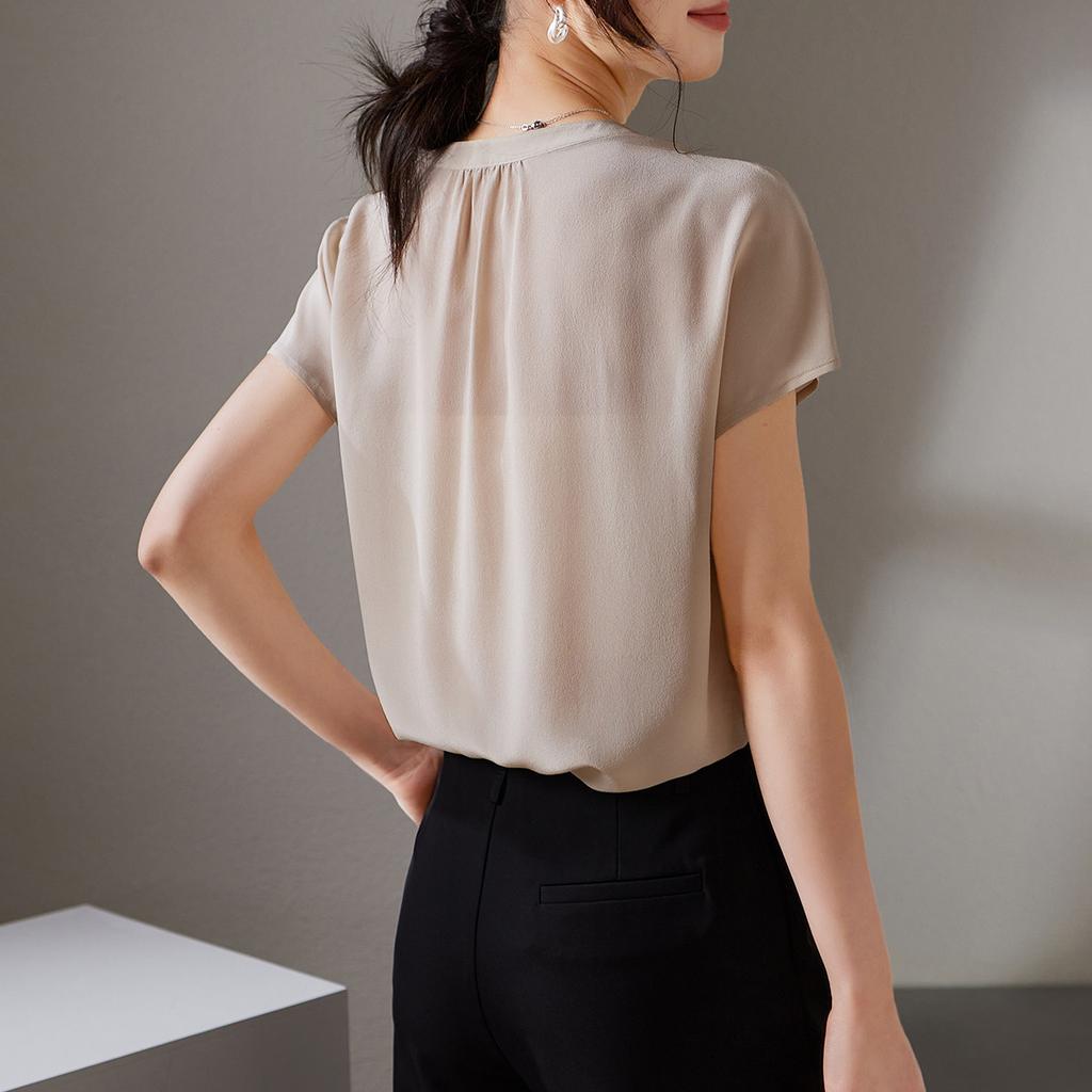 100% mulberry silk short sleeved shirt for women in summer 2026, simple and versatile for commuting, solid color silk top