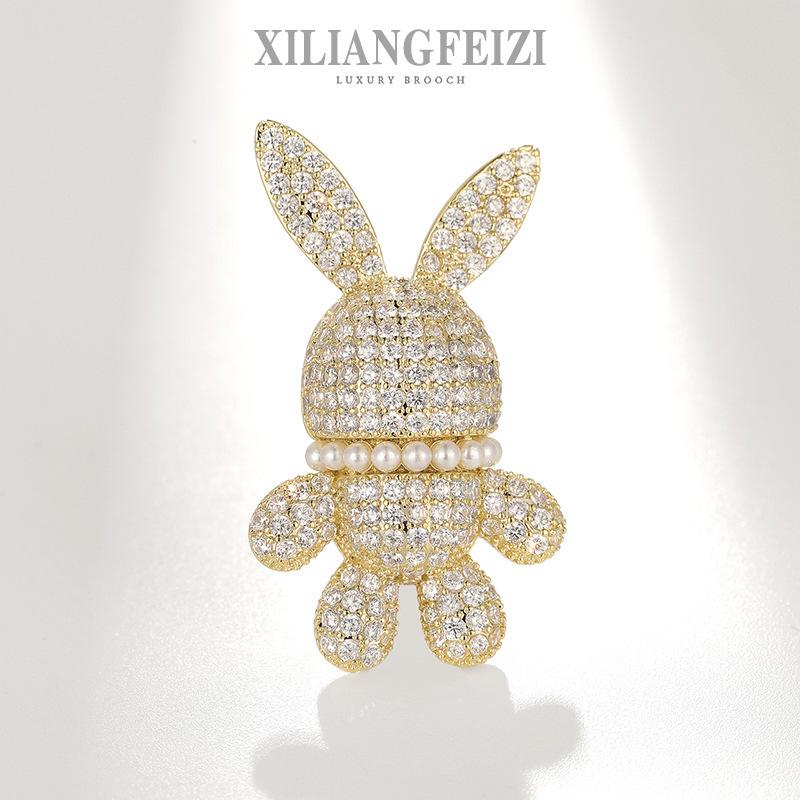 Bo Xin Yun Luxury Zircon Rabbit Brooch: Stylish Space Bunny Corsage Accessory