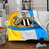 1 Stück Flanelldecke, Newcastle, United, Decke mit Wappenmuster bedruckt, Sofa Bett Sofa Auto Büro Camping Reise Warm Und Bequem Weiche Decke