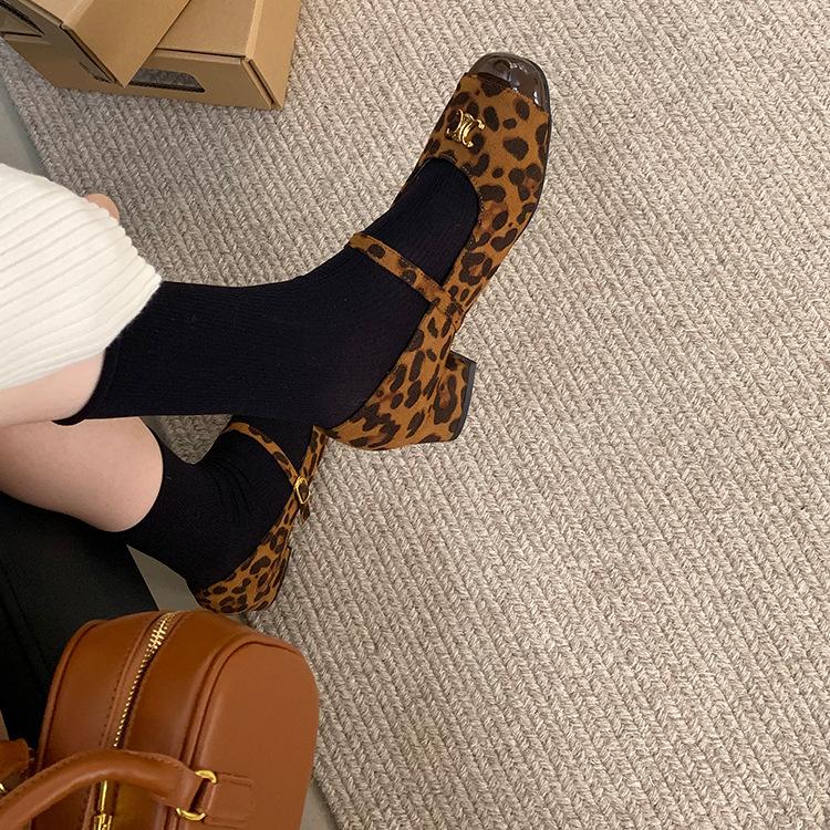 French Evening Breeze Temperament Light Mouth Single Shoes Women's Middle Heel 2025 Spring and Autumn New Gentle Fairy Commuting Thick Heel Mary Jane