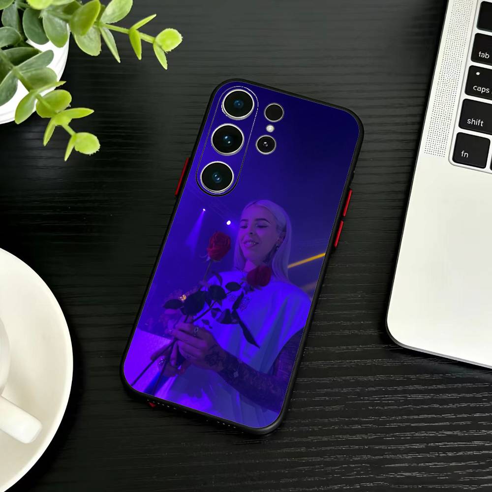 Singer Young L-Miko Phone Case For Samsung S26,S25,S24,S23,S22,S21,S20,Plus,Fe,Lite,Others Black Cover