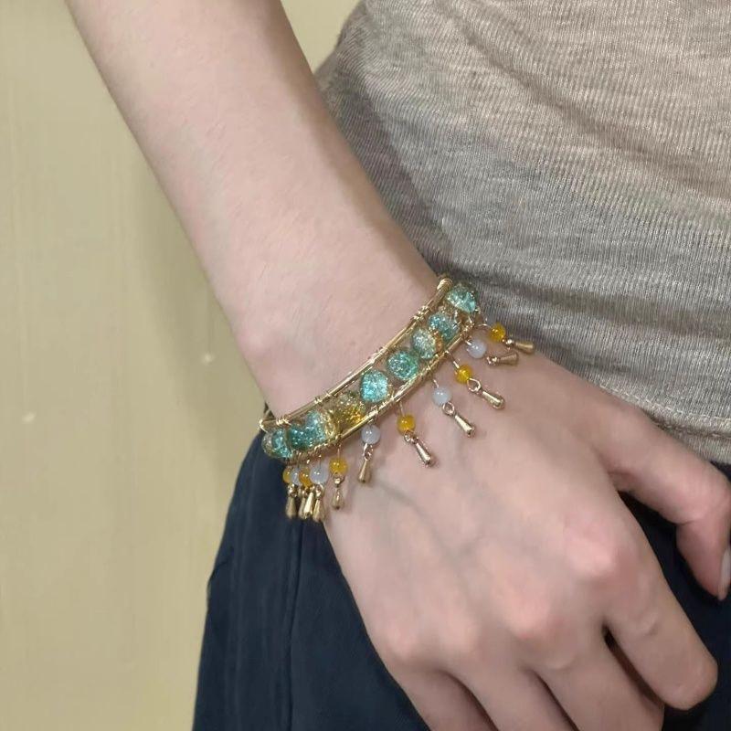 Armband i kinesisk stil med glaspärlor och tofs för mode och elegant användning