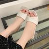 Pantoufles transparentes cristal mode Chaussures pour femmes Talons moyens Confortables Nouvelles Chaussures d'été pour femmes Mode femme Mules cool Slides