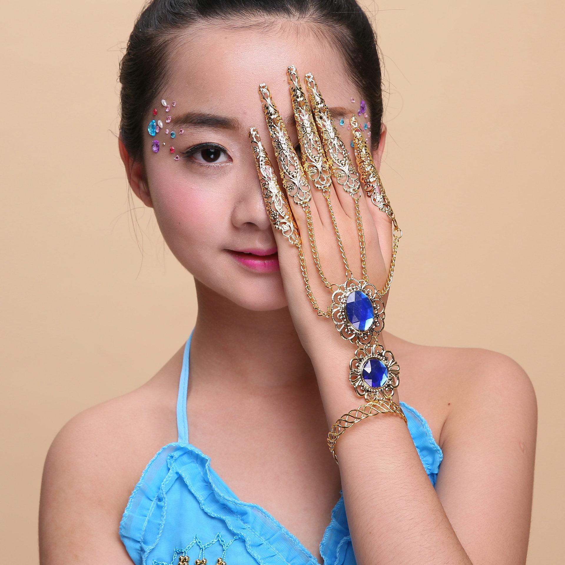 

Браслет для костюма народного танца Синьцзян с накладками на ногти One Hand Only