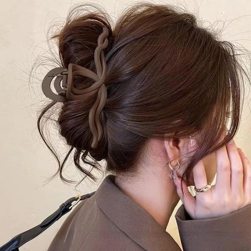 Korean Style Internet Famous Women's Shark Hair Clips – New Collection