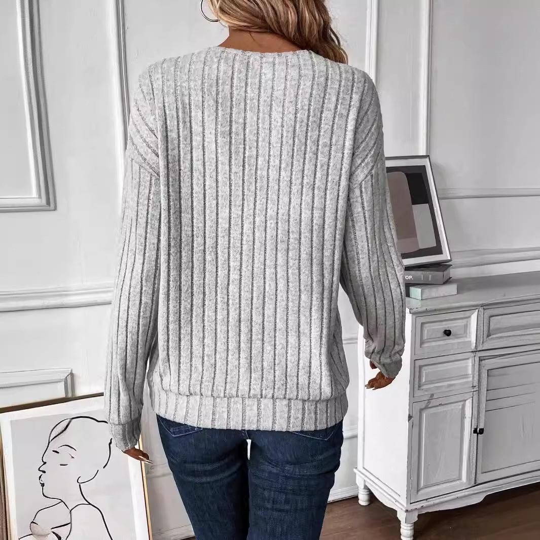 

Autumn and Winter New Popular Long-sleeved V-neck Knitted T-shirt Casual Solid Color Top Women s Clothing S чорний