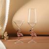 Elegante Bicchiere con Fenicottero: Bicchiere da Vino e Cocktail con Gambo Alto