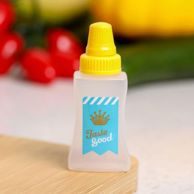 Portable Mini Squeeze Bottle for Tomato Salad Dressing and Honey Dispenser