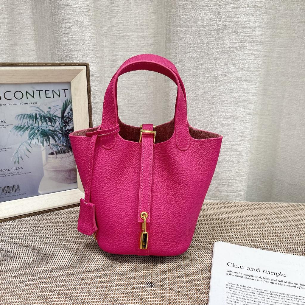 Large Capacity First-Layer Cowhide Vegetable Basket Bag, High-End Light Luxury Versatile Handbag