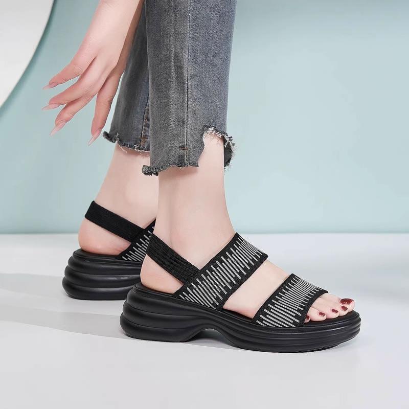 Fashion Comfort Shoes for Women 2025 Summer Clogs With Heel Female Sandal Anti-Skid Soft Thick Girls Beach New Wedge Outside Slides
