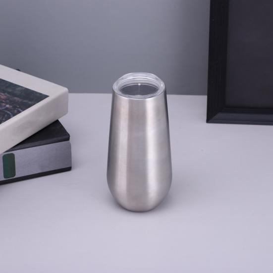 Boccale da birra per vino in acciaio inossidabile resistente al calore a forma di U da 180 ml con guscio d'uovo con coperchio resistente agli schizzi Design portatile ergonomico per bere facilmente