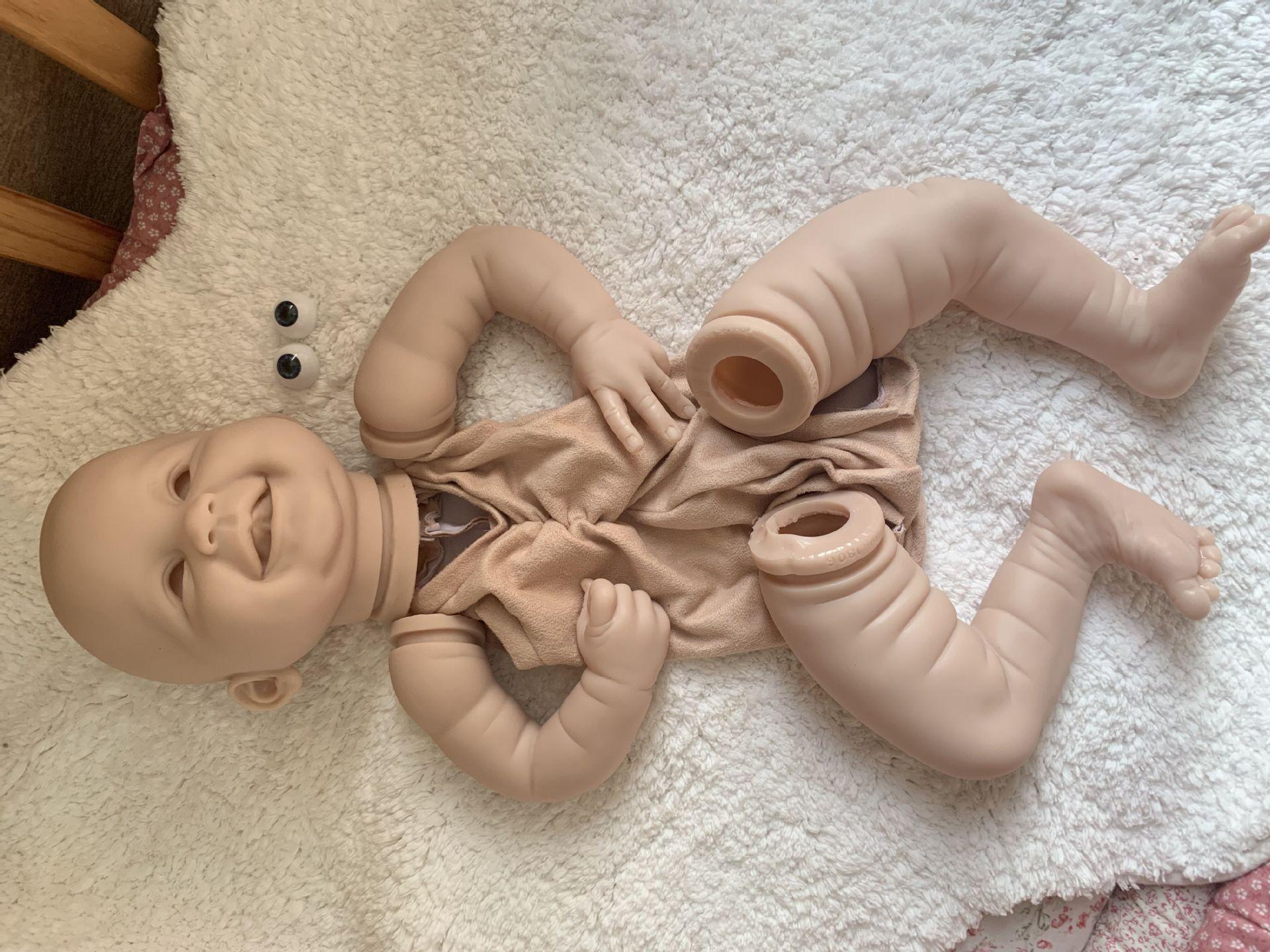 22 Smiling Lifelike Reborn Doll Kit